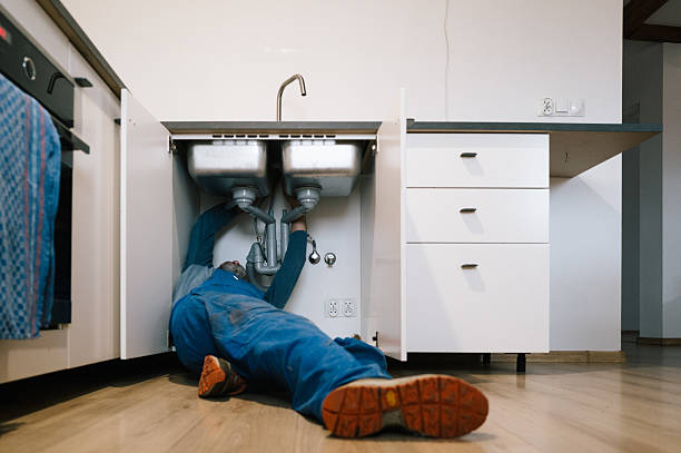 Professional Leak Detection technician working in Mastic, NY